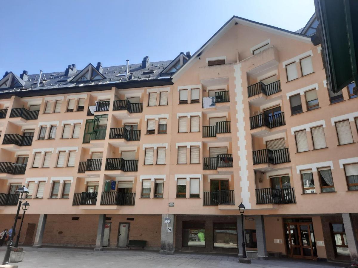 Acogedor Y Calido Apartamento Con Vistas A La Montana كانفرانك المظهر الخارجي الصورة